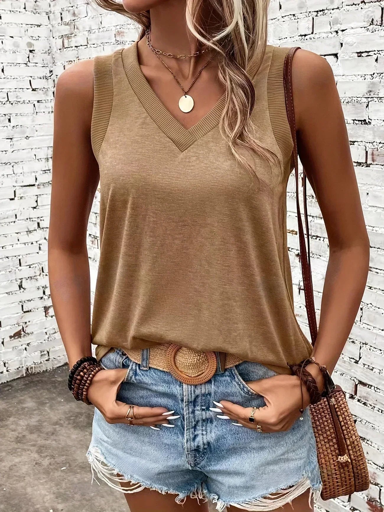 Analia – Atmungsaktives Oberteil Mit V-Ausschnitt Und Ohne Ärmel